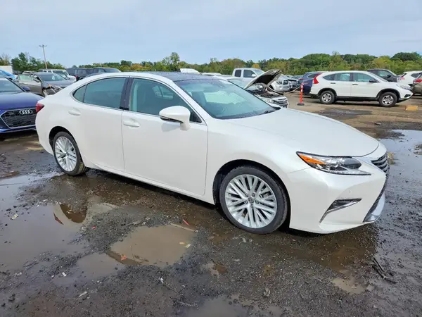 58ABK1GG7JU099104 — 2018 Lexus ES, фото 4 с аукциона Copart 13.10.2026, Подтопление