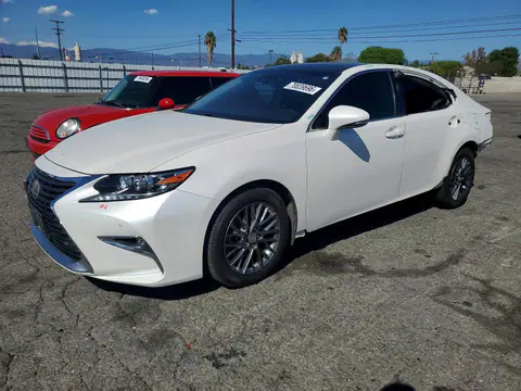 58ABK1GG5JU086254 — 2018 Lexus ES, Задняя часть (Rear End), фото до ремонта