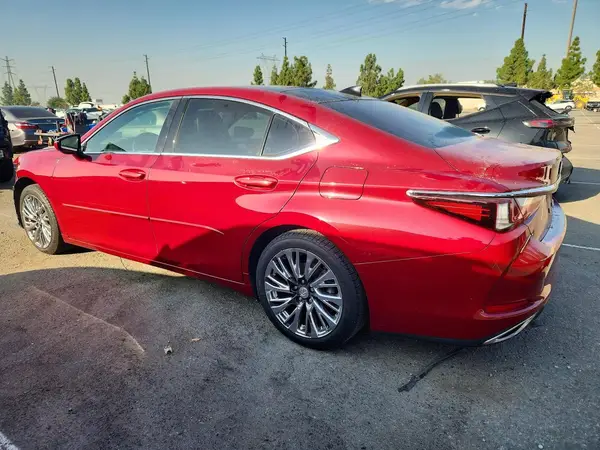 58ABZ1B16KU012647 — 2019 Lexus ES, фото 2 с аукциона Copart, Передняя часть