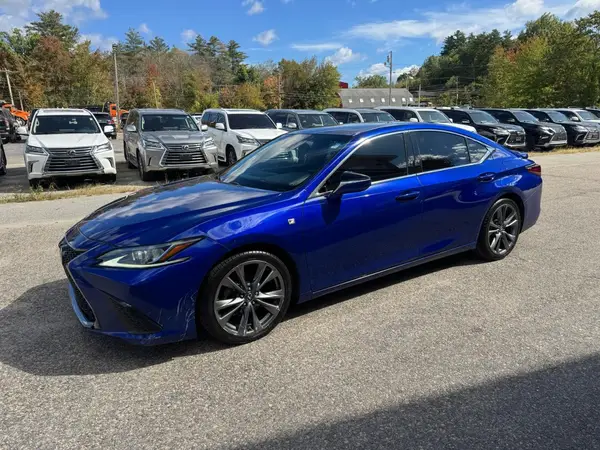 58ABZ1B15KU038110 — 2019 Lexus ES, фото 2 с аукциона Copart 15.10.2026, Мелкие вмятины и царапины