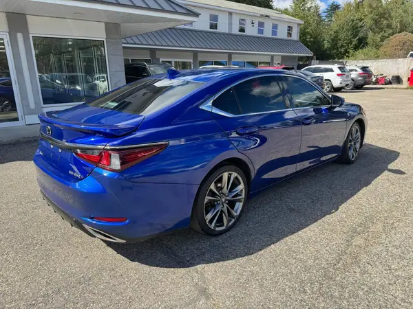 58ABZ1B15KU038110 — 2019 Lexus ES, фото 4 с аукциона Copart 15.10.2026, Мелкие вмятины и царапины