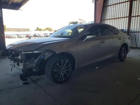 JTHB21B12K2023574 — 2019 Lexus ES, Передняя часть (Front End), фото до ремонта