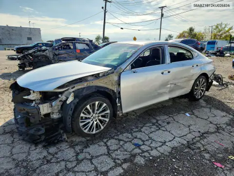 58ABZ1B12KU026836 — 2019 Lexus ES, Передняя часть, фото до ремонта