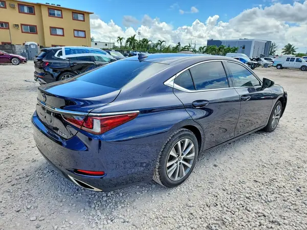 58ADZ1B14LU081198 — 2020 Lexus ES, фото 3 с аукциона Copart 06.10.2026, Передняя часть