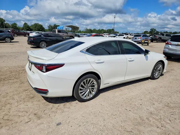 58AE21B12LU007187 — 2020 Lexus ES, фото 3 с аукциона Copart 01.10.2026, Механические повреждения
