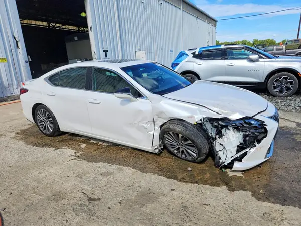 58ADZ1B13MU106786 — 2021 Lexus ES, фото 4 с аукциона Copart 12.10.2026, Передняя часть