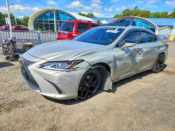 58AEA1C14MU010241 — 2021 Lexus ES, Передняя часть (Front End), фото до ремонта