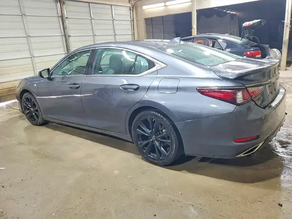 58AJZ1B18PU139581 — 2023 Lexus ES, фото 2 с аукциона Copart, Боковая часть