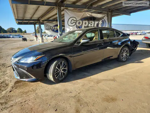 58ADA1C13PU029346 — 2023 Lexus ES, Задняя часть, фото до ремонта