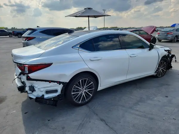 58ADZ1B11SU211145 — 2025 Lexus ES, фото 3 с аукциона Copart 05.10.2026, Передняя часть