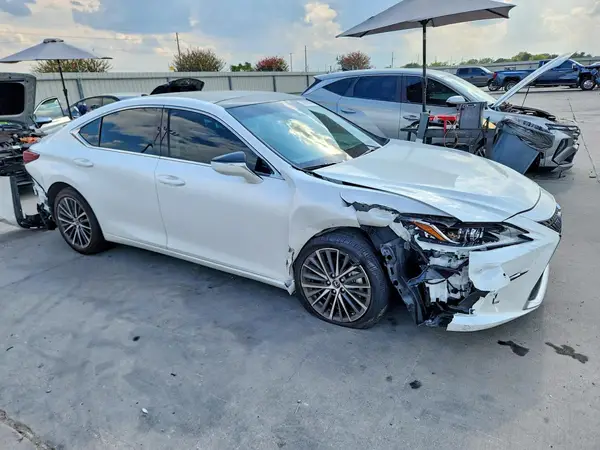 58ADZ1B11SU211145 — 2025 Lexus ES, фото 4 с аукциона Copart 05.10.2026, Передняя часть