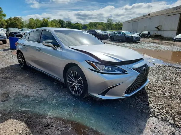 58ADA1C12SU066381 — 2025 Lexus ES, фото 4 с аукциона Copart, Задняя часть