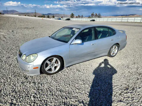 JT8BH68X1W0012039 — 1998 Lexus GS, Сторона, фото до ремонта