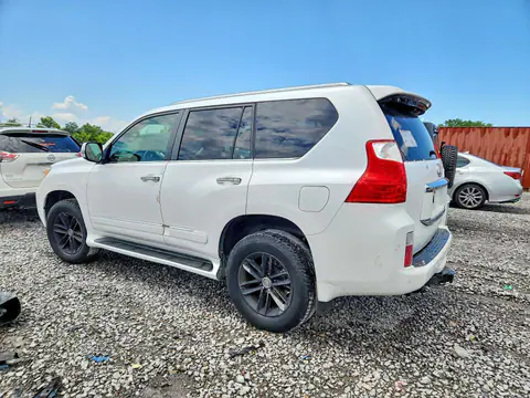 JTJBM7FXXD5052610 — 2013 Lexus GX, фото 2 с аукциона Copart 06.10.2026, Мелкие вмятины и царапины