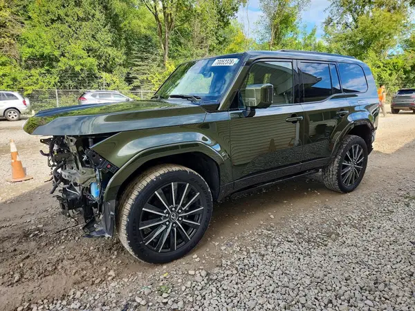 JTJVBCDX7S5066749 — 2025 Lexus GX, Передняя часть (Front End), фото до ремонта