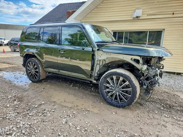 JTJVBCDX7S5066749 — 2025 Lexus GX, фото 4 с аукциона Copart, Передняя часть