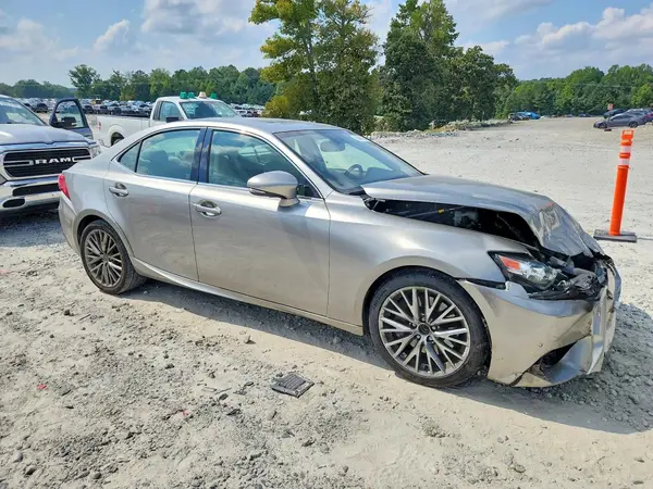 JTHBA1D29G5031315 — 2016 Lexus IS, фото 4 с аукциона Copart, Передняя часть