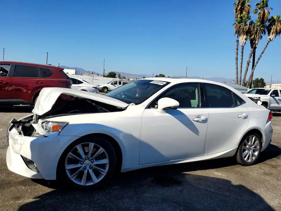 JTHBA1D28G5029944 Lexus IS 2016 — повреждение Передняя часть, фото до ремонта