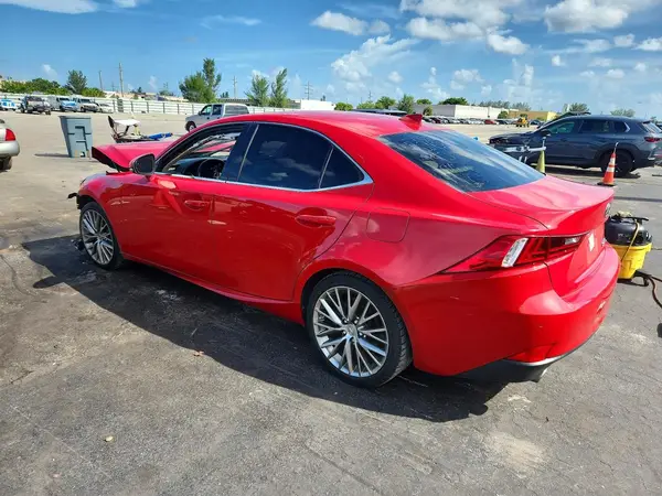 JTHBA1D24G5015166 — 2016 Lexus IS, фото 2 с аукциона Copart, Передняя часть