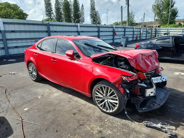 JTHBA1D24G5015166 — 2016 Lexus IS, фото 4 с аукциона Copart, Передняя часть