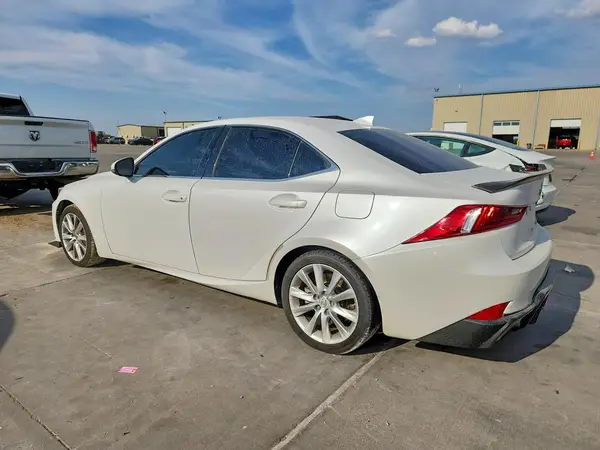 JTHBA1D23G5020620 — 2016 Lexus IS, фото 2 с аукциона Copart, Боковая часть