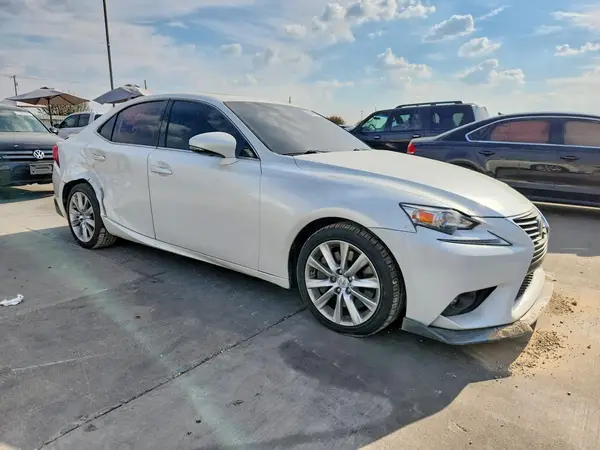 JTHBA1D23G5020620 — 2016 Lexus IS, фото 4 с аукциона Copart, Боковая часть