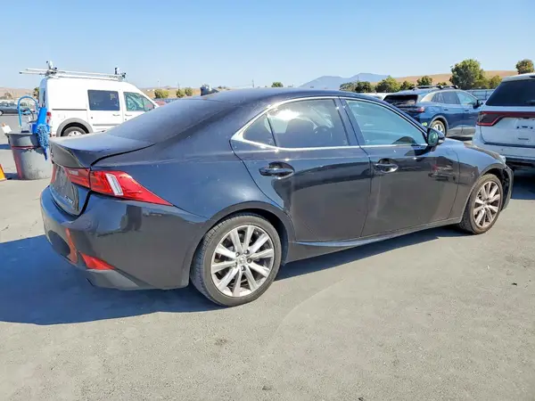 JTHBA1D26G5010227 — 2016 Lexus IS, фото 3 с аукциона Copart, Вандализм