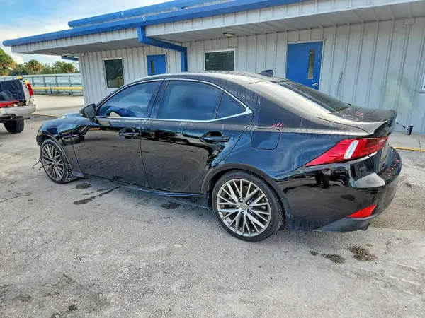 JTHBA1D27G5031362 — 2016 Lexus IS, фото 2 с аукциона Copart, Передняя часть