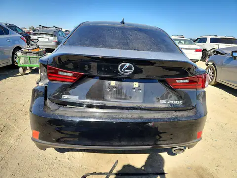 JTHBA1D26G5023785 — 2016 Lexus IS, Передняя часть, фото до ремонта