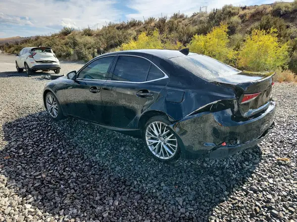 JTHBA1D22H5050466 — 2017 Lexus IS, фото 2 с аукциона Copart, Задняя часть
