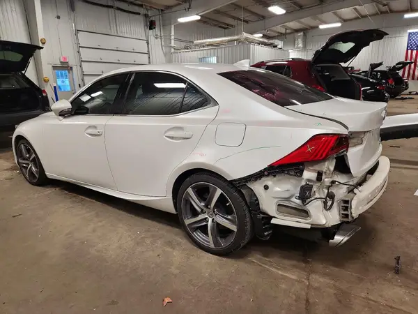 JTHCM1D29H5021980 — 2017 Lexus IS, фото 2 с аукциона Copart 06.10.2026, Задняя часть
