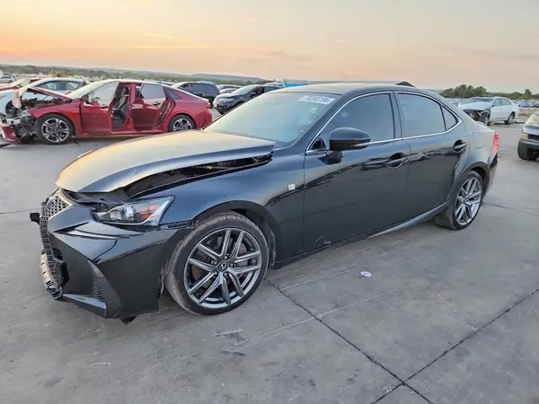 JTHBA1D27H5055470 — 2017 Lexus IS, Передняя часть (Front End), фото до ремонта