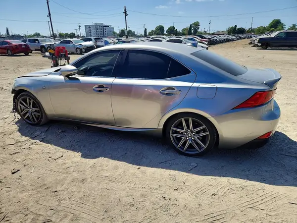 JTHBA1D28J5066144 — 2018 Lexus IS, фото 2 с аукциона Copart, Передняя часть