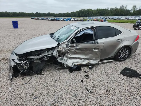 JTHBA1D24J5064620 — 2018 Lexus IS, Боковая часть (Side), фото до ремонта