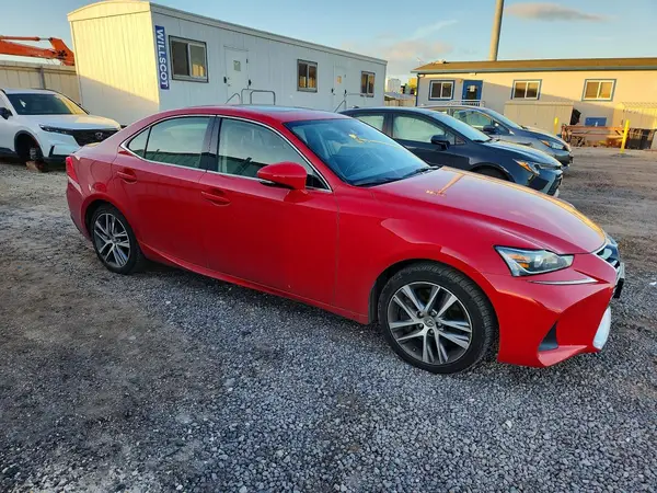 JTHBA1D21K5085653 — 2019 Lexus IS, фото 4 с аукциона Copart, Боковая часть