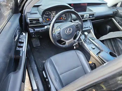 JTHDA1D21L5107810 — 2020 Lexus IS, фото 8 с аукциона Copart, Передняя часть