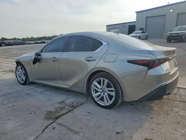 JTHCA1D24M5113307 — 2021 Lexus IS, фото 2 с аукциона Copart, Передняя часть