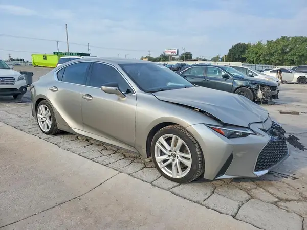 JTHCA1D24M5113307 — 2021 Lexus IS, фото 4 с аукциона Copart, Передняя часть