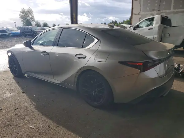 JTHCA1D22M5114228 — 2021 Lexus IS, фото 2 с аукциона Copart, Передняя часть