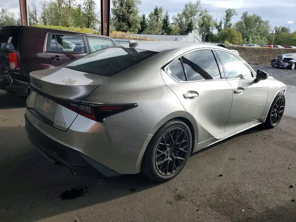 JTHCA1D22M5114228 — 2021 Lexus IS, фото 3 с аукциона Copart, Передняя часть