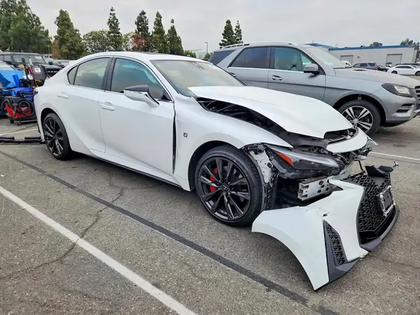 JTHGZ1B25P5068539 — 2023 Lexus IS, фото 4 с аукциона Copart, Передняя часть