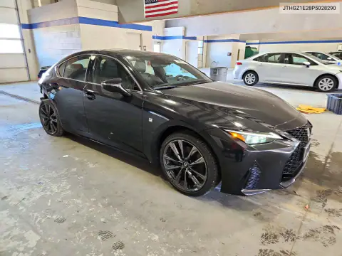 JTHGZ1E28P5028290 — 2023 Lexus IS, фото 4 с аукциона Copart, Задняя часть