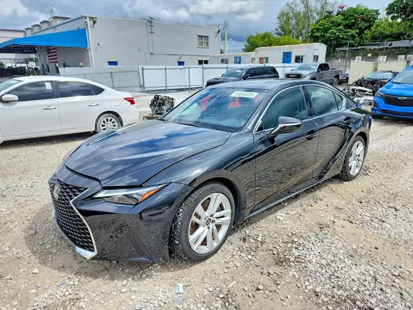 JTHCA1D23R5131918 — 2024 Lexus IS, Боковая часть (Side), фото до ремонта