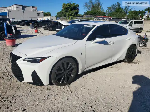 JTHBZ1B25R5075715 — 2024 Lexus IS, Подтопление, фото до ремонта