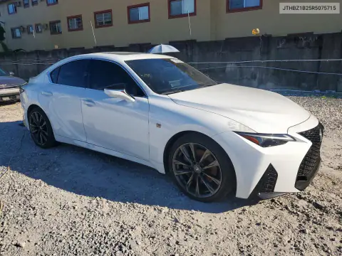 JTHBZ1B25R5075715 — 2024 Lexus IS, фото 4 с аукциона Copart, Подтопление