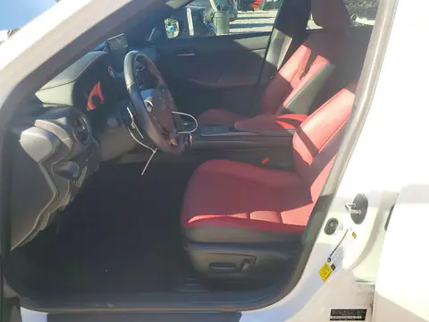 JTHBZ1B25R5075715 — 2024 Lexus IS, фото 7 с аукциона Copart, Подтопление