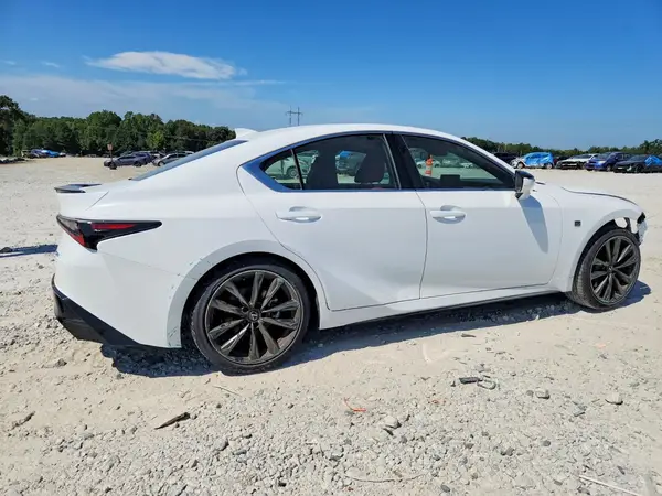 JTHBZ1B27S5089380 — 2025 Lexus IS, фото 3 с аукциона Copart, Передняя часть