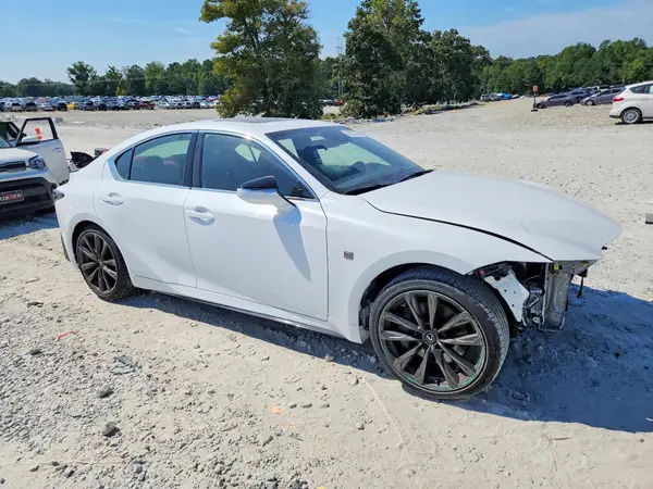 JTHBZ1B27S5089380 — 2025 Lexus IS, фото 4 с аукциона Copart, Передняя часть