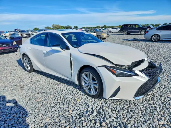 JTHCA1D27S5134049 — 2025 Lexus IS, фото 4 с аукциона Copart, Передняя часть