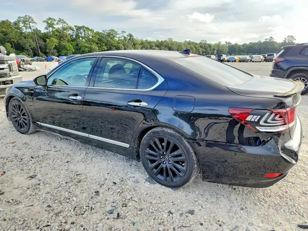 JTHBL5EF6H5145325 — 2017 Lexus LS, фото 2 с аукциона Copart, Передняя часть